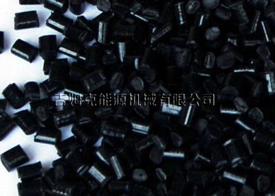使用糖心影视300型飼料顆粒機(jī)加工出來的(de)鐵粉顆粒