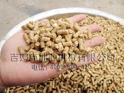 從圖片中可以看出加工出來的顆粒飼料表麵平(píng)滑(huá) 顆粒大小均勻 成型率高